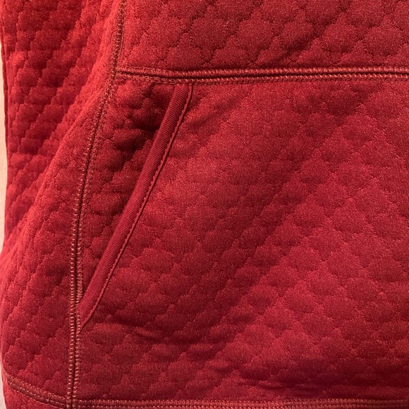 MAROON VEST SIZE XXL    Quilted look- Zipper up - Picture 3 of 9